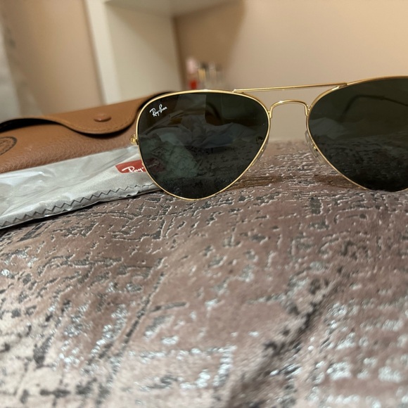 Authentic Rayban Aviator sunglasses - Picture 2 of 7